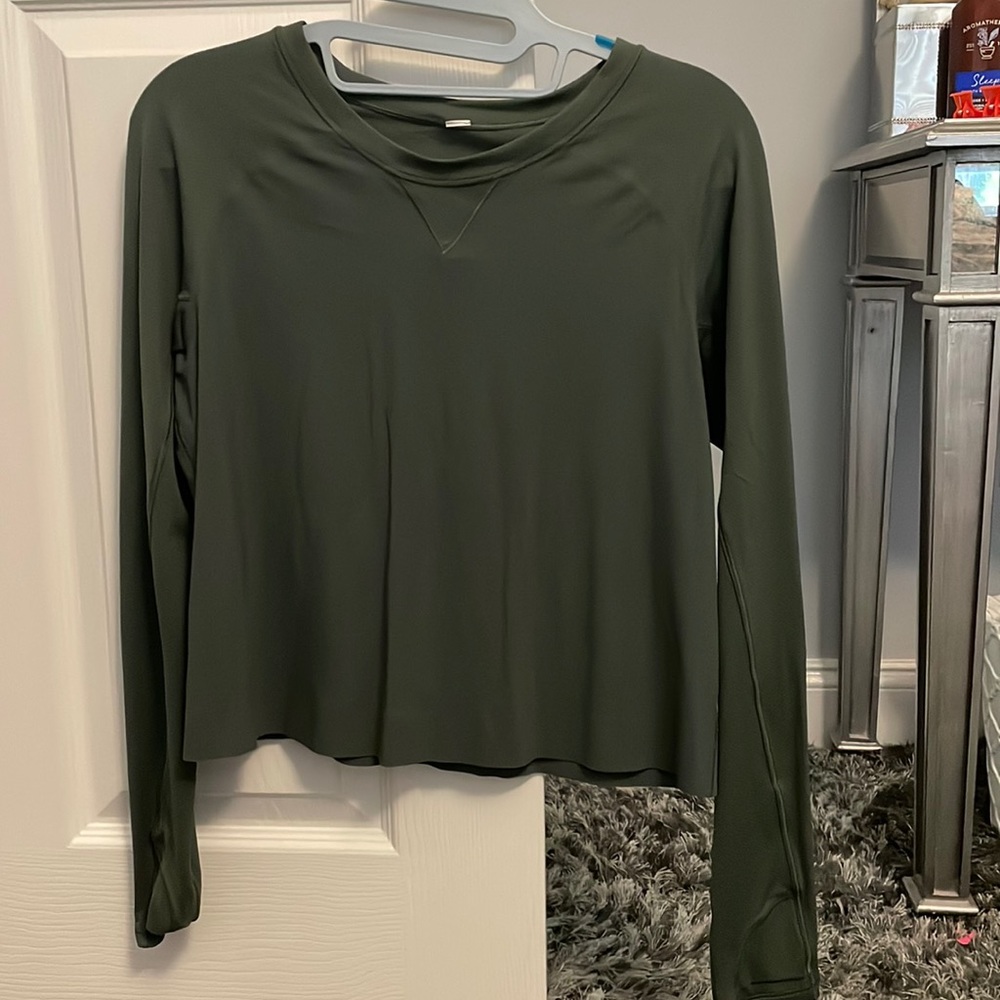 LuLu lemon army green loose crop top